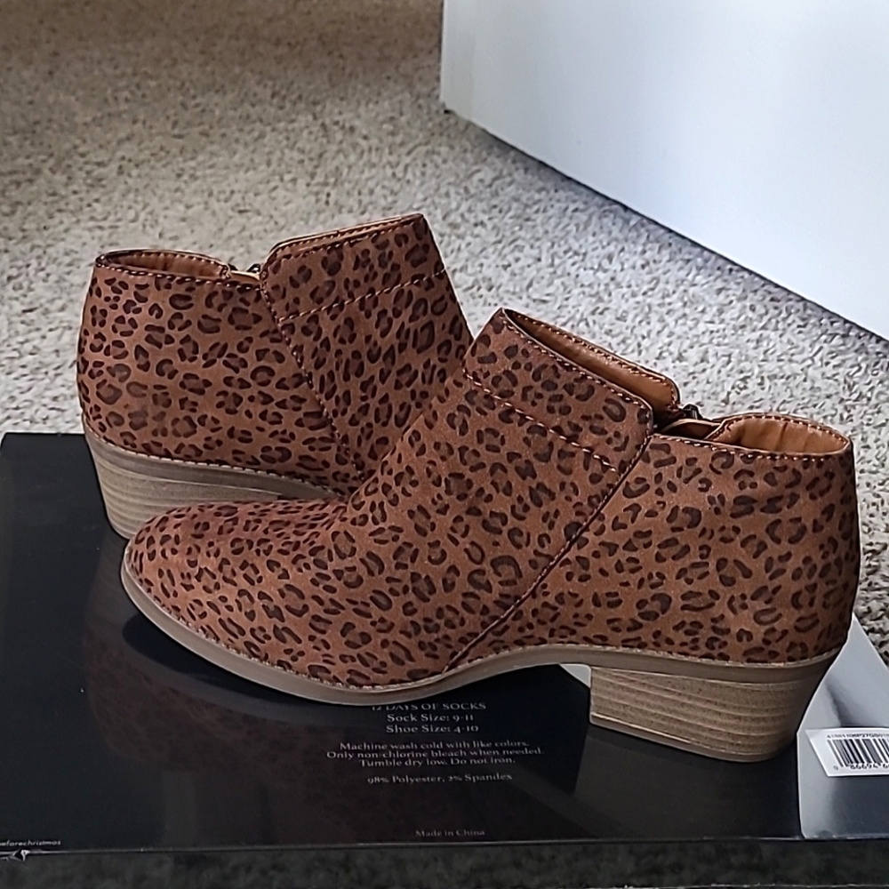 Cheetah Print Booties Sz 8